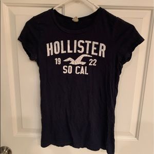 blue hollister shirt😉